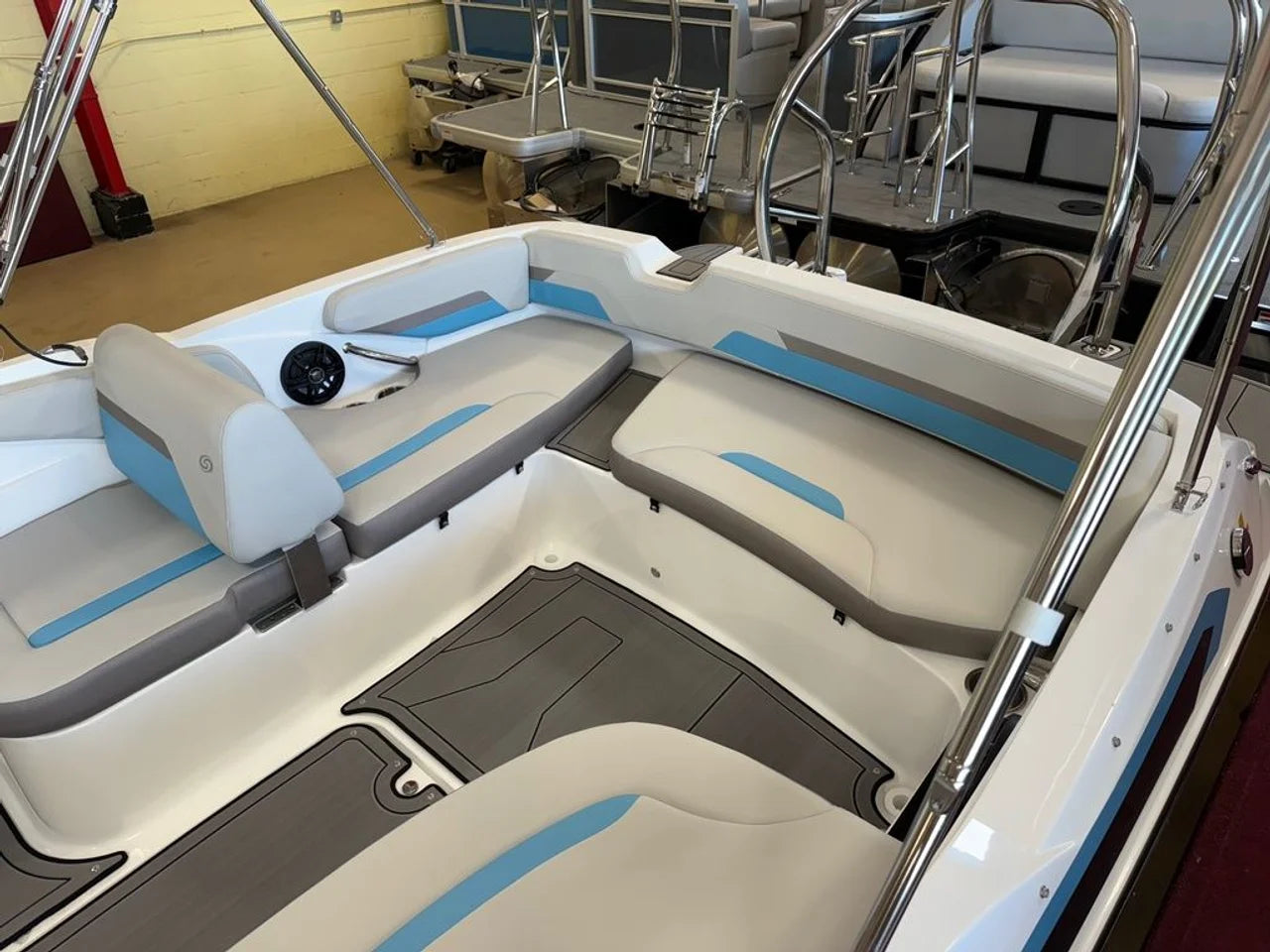 2026 Hurricane Sundeck Sport 185 OB 18.5 feet, Brookfield, Connecticut #3