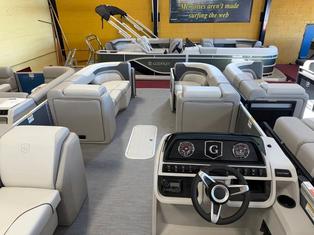 2026 Godfrey Pontoons Sweetwater 2286 C4 27" iMPACT Center Tube Package 22.0 feet, Brookfield, Connecticut #11