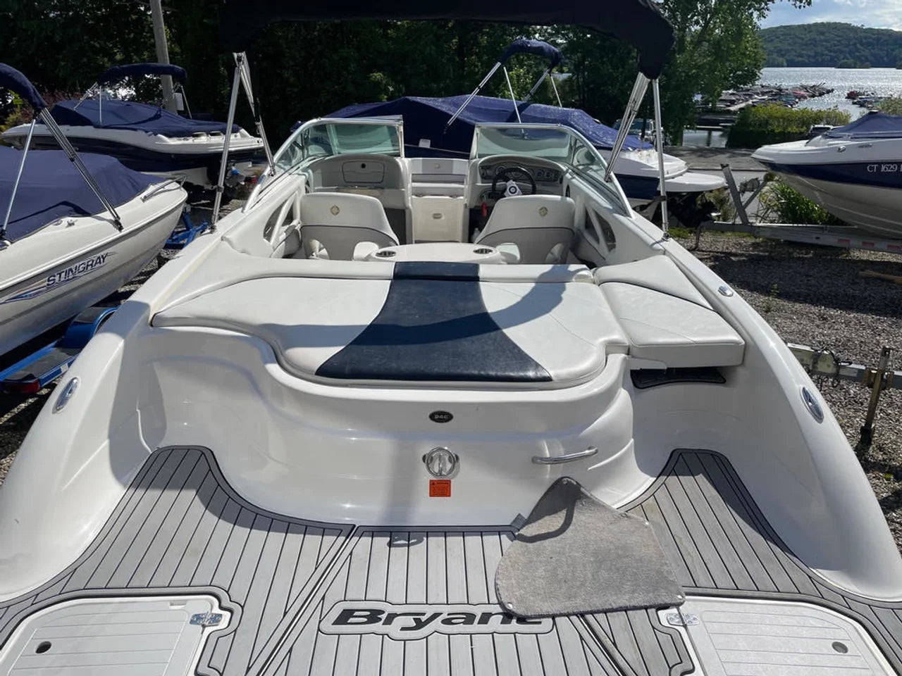 2009 Bryant 246 Bowrider 24.6 feet, Brookfield, Connecticut #5
